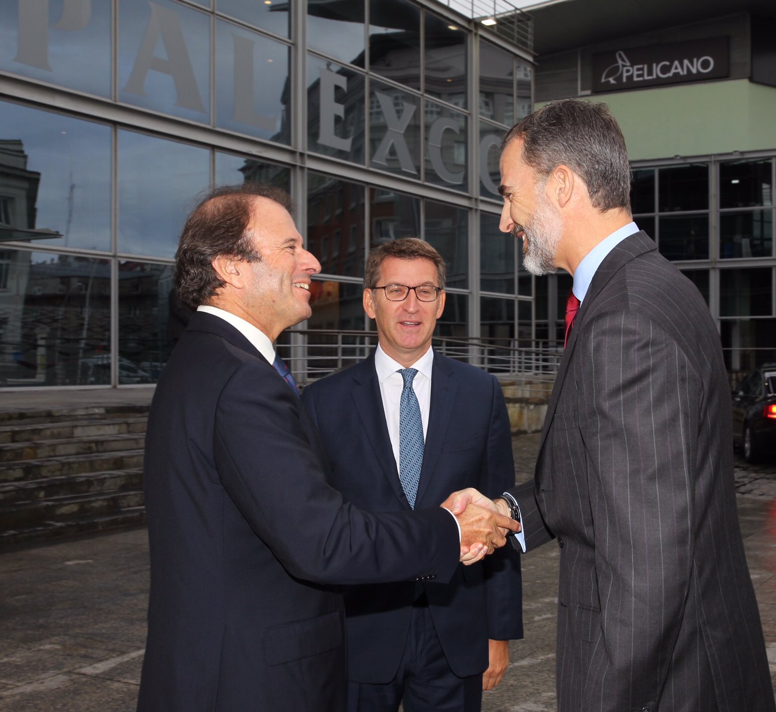 El Rey Felipe sale en apoyo de la empresa Familiar | Casa Real de ...